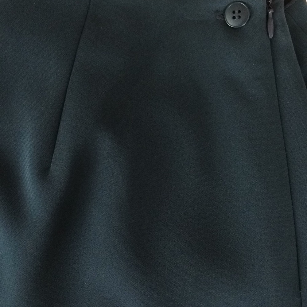 Jones New York classic forest green skirt for work - Picture 4 of 8